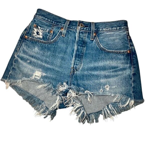 Levi’s 501 Original Fit Button Fly Distressed Cutoffs in Blue Wash Women’s 27 - Picture 2 of 10